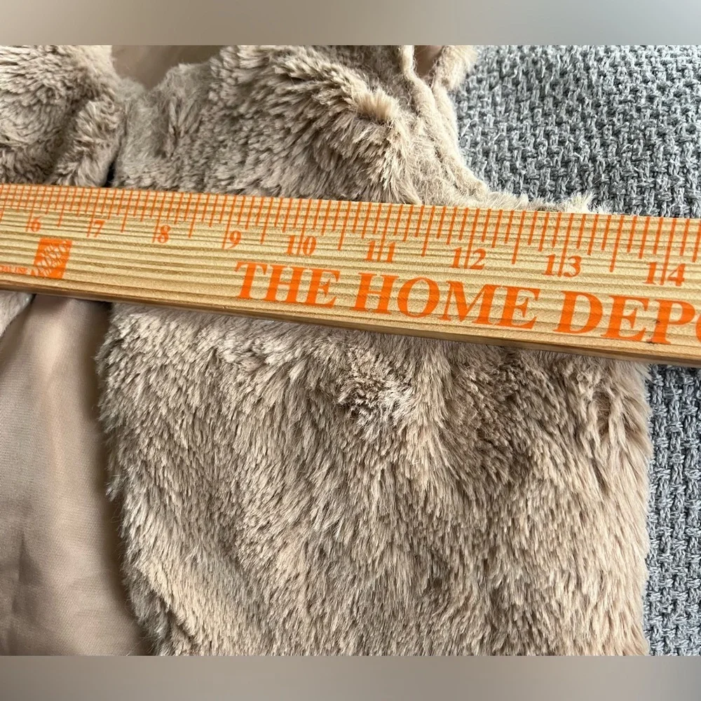 Charlie Paige Girl’s Faux Fur Vest, 1-Button Closure, 100% Polyester; Size 2T